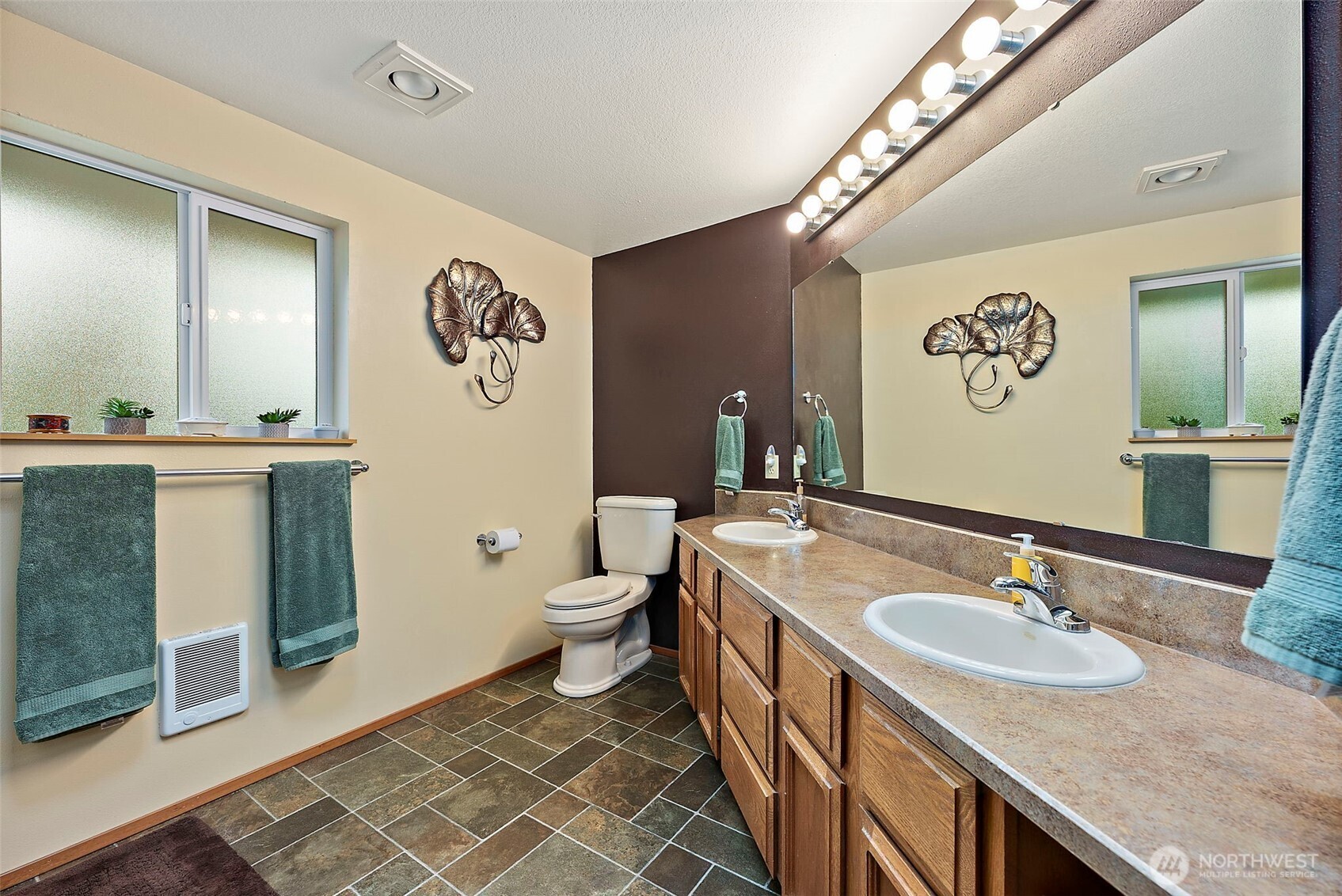 3225 83rd Avenue SW, Olympia, WA 98512