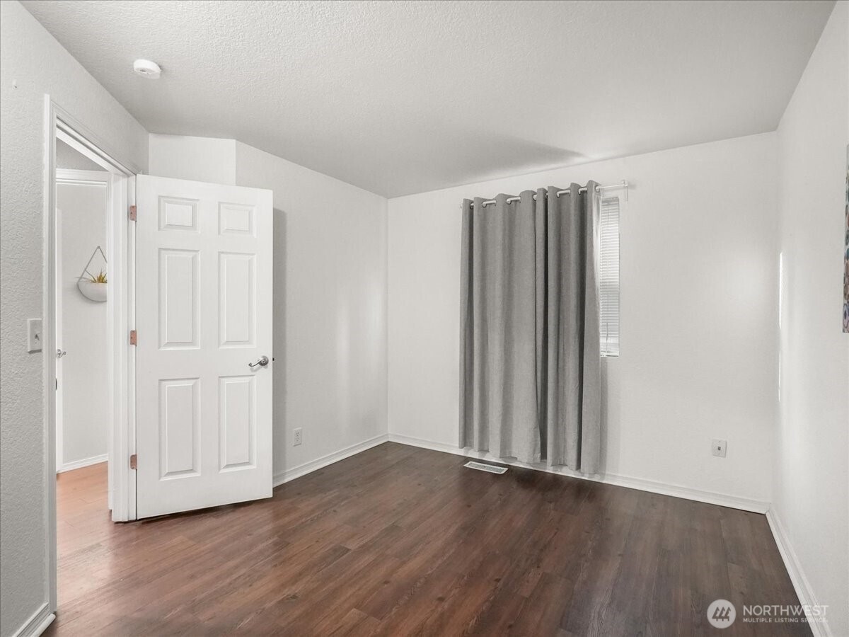 28123 230 Avenue SE, Maple Valley, WA 98038