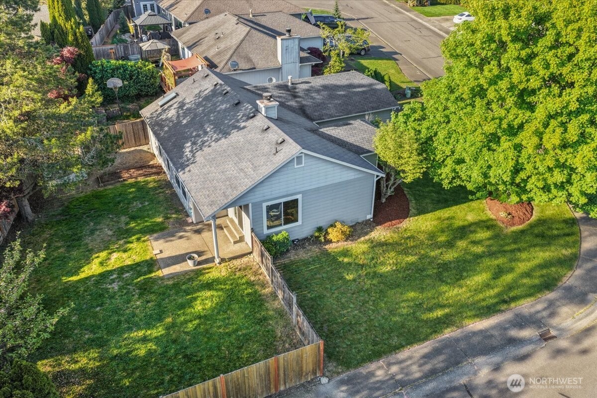 28123 230 Avenue SE, Maple Valley, WA 98038