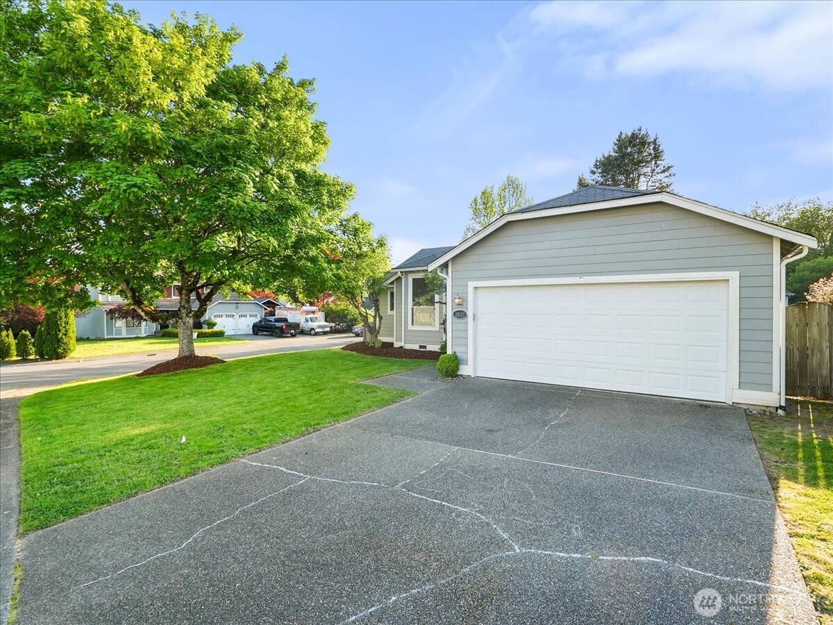 28123 230 Avenue SE, Maple Valley, WA 98038