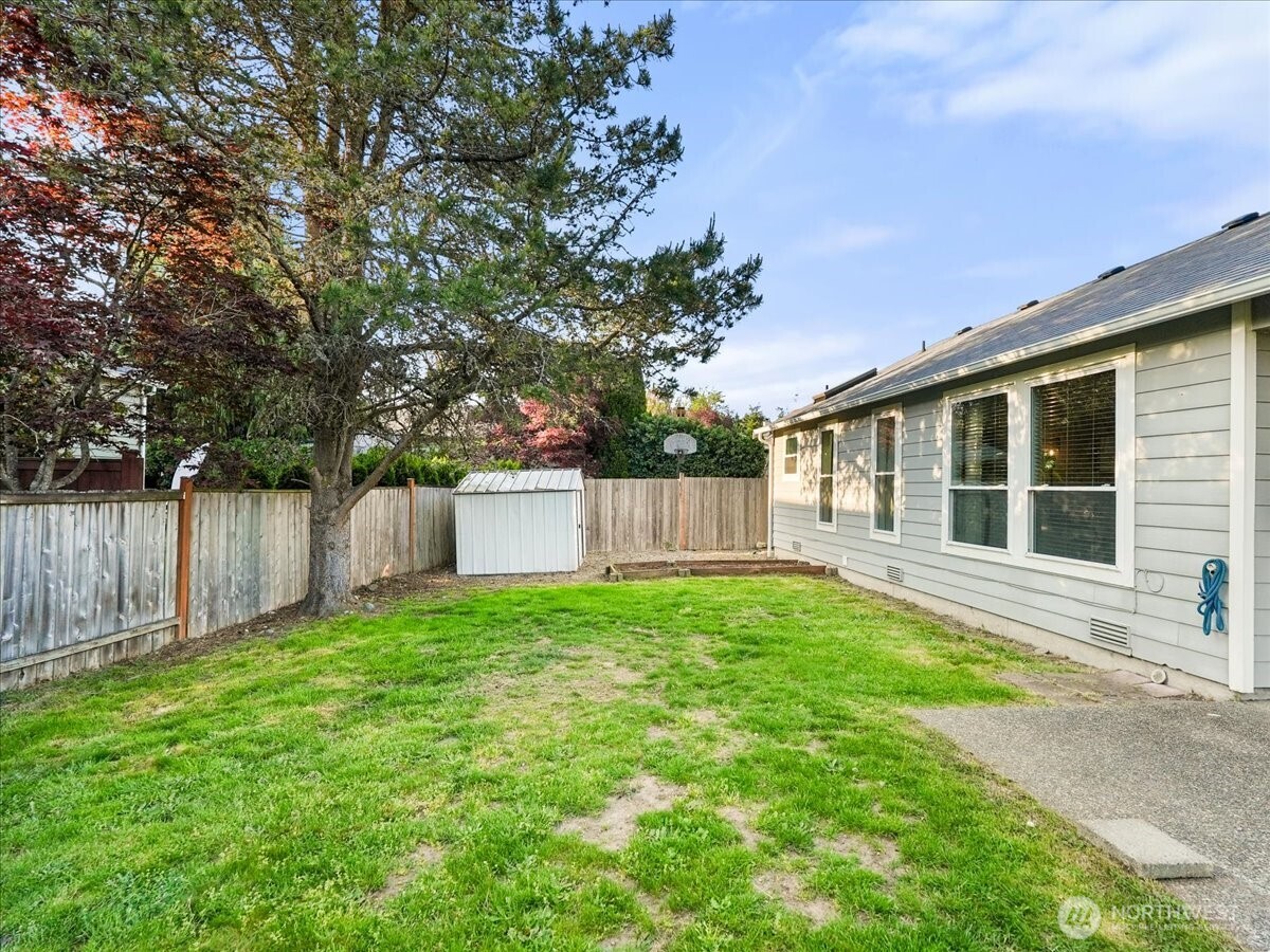 28123 230 Avenue SE, Maple Valley, WA 98038