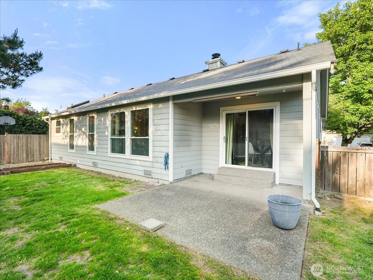 28123 230 Avenue SE, Maple Valley, WA 98038
