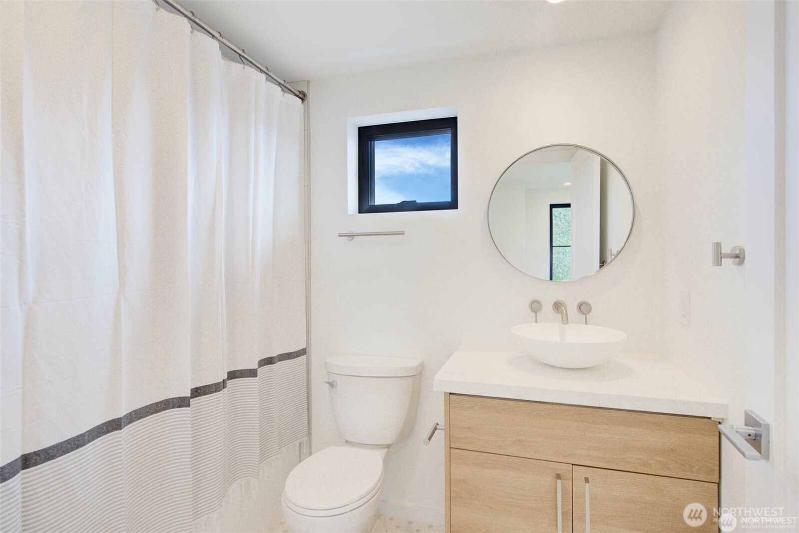 4608 NE 47th Street , Seattle, WA 98105