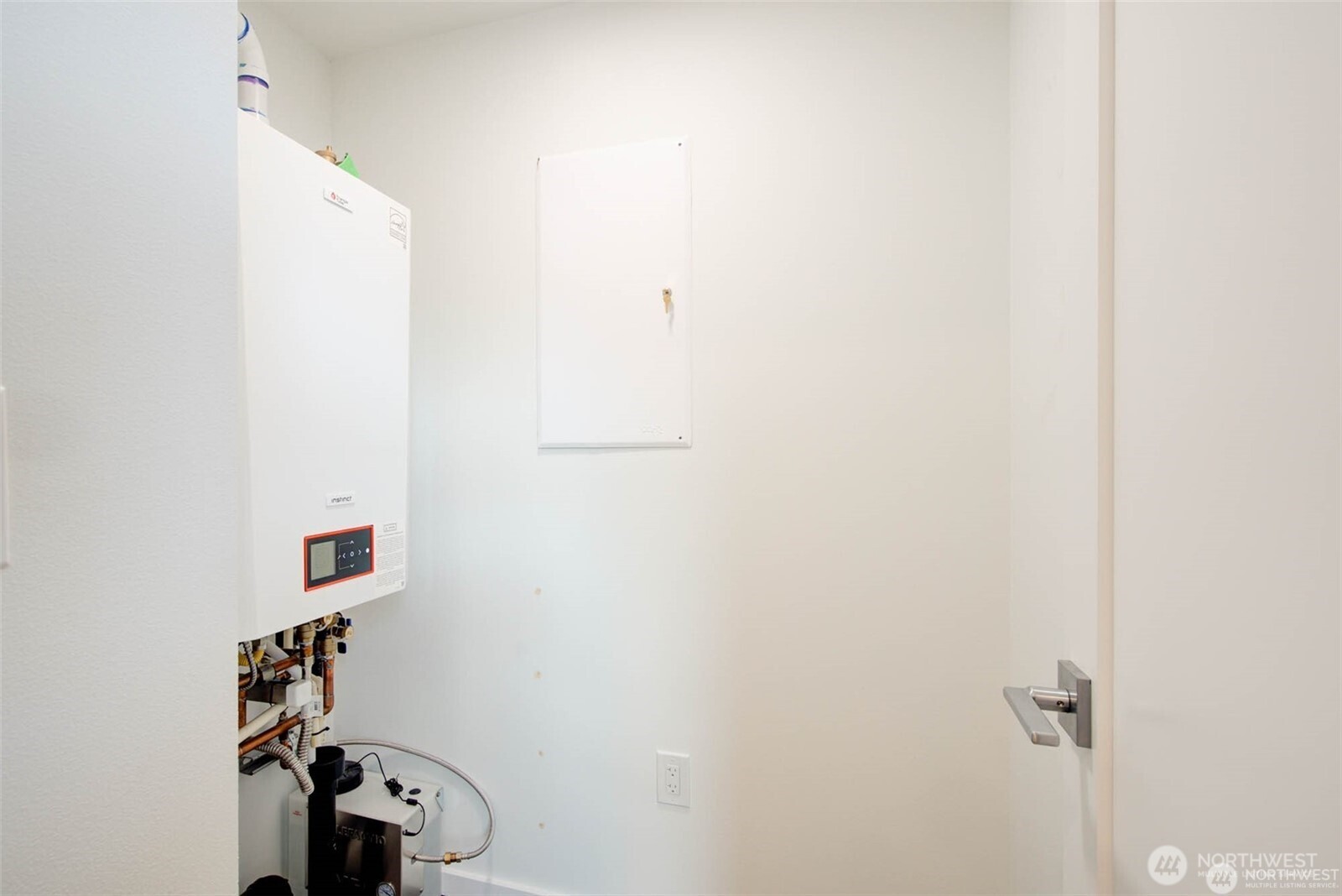 4608 NE 47th Street , Seattle, WA 98105