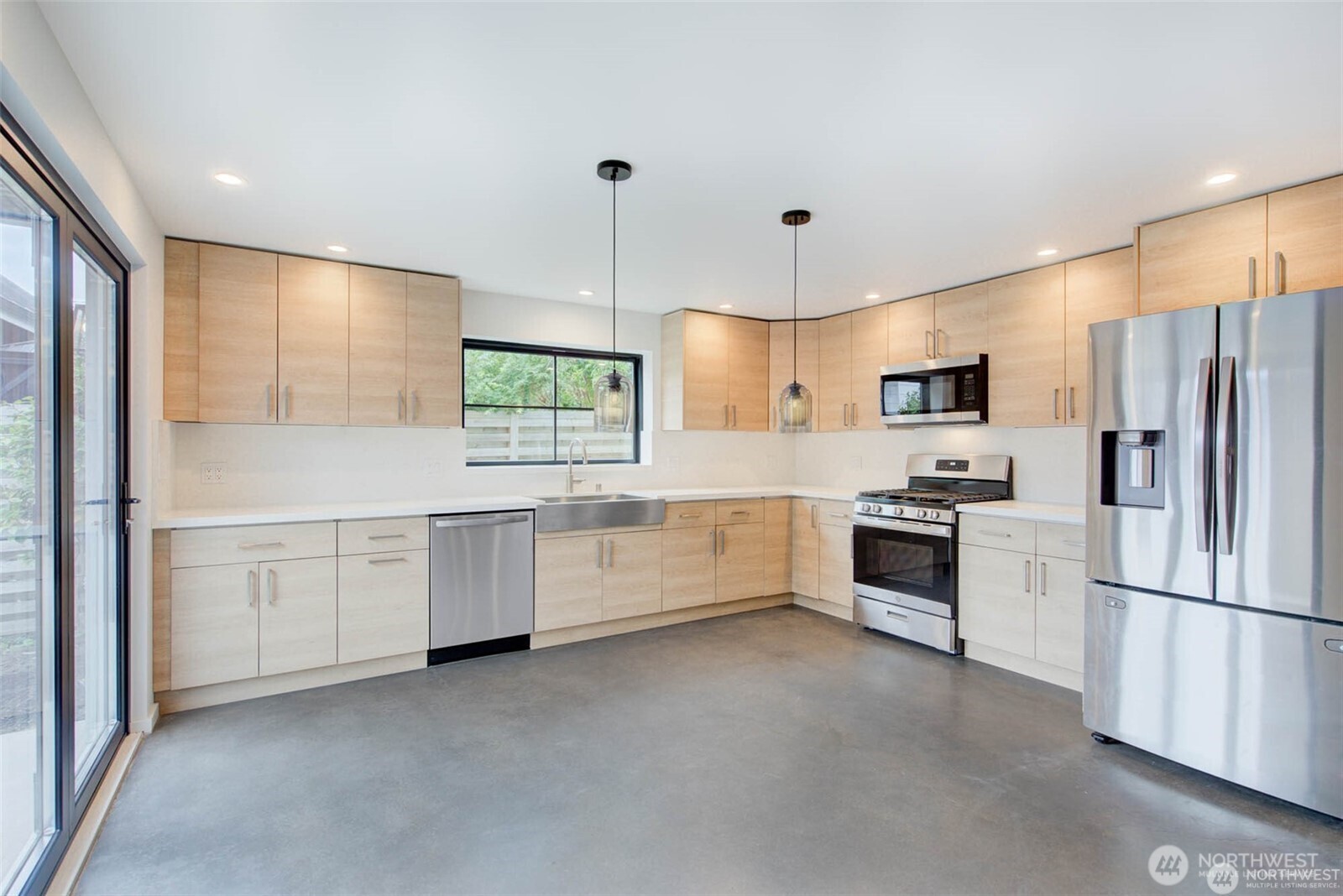 4608 NE 47th Street , Seattle, WA 98105