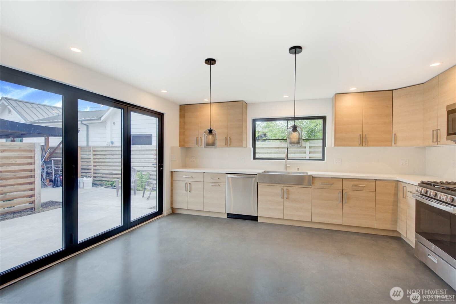 4608 NE 47th Street , Seattle, WA 98105