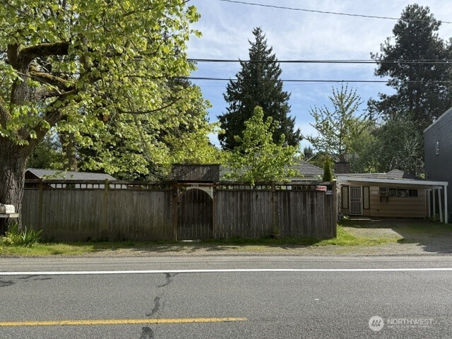 12018 Sand Point Way NE, Seattle, WA 98125