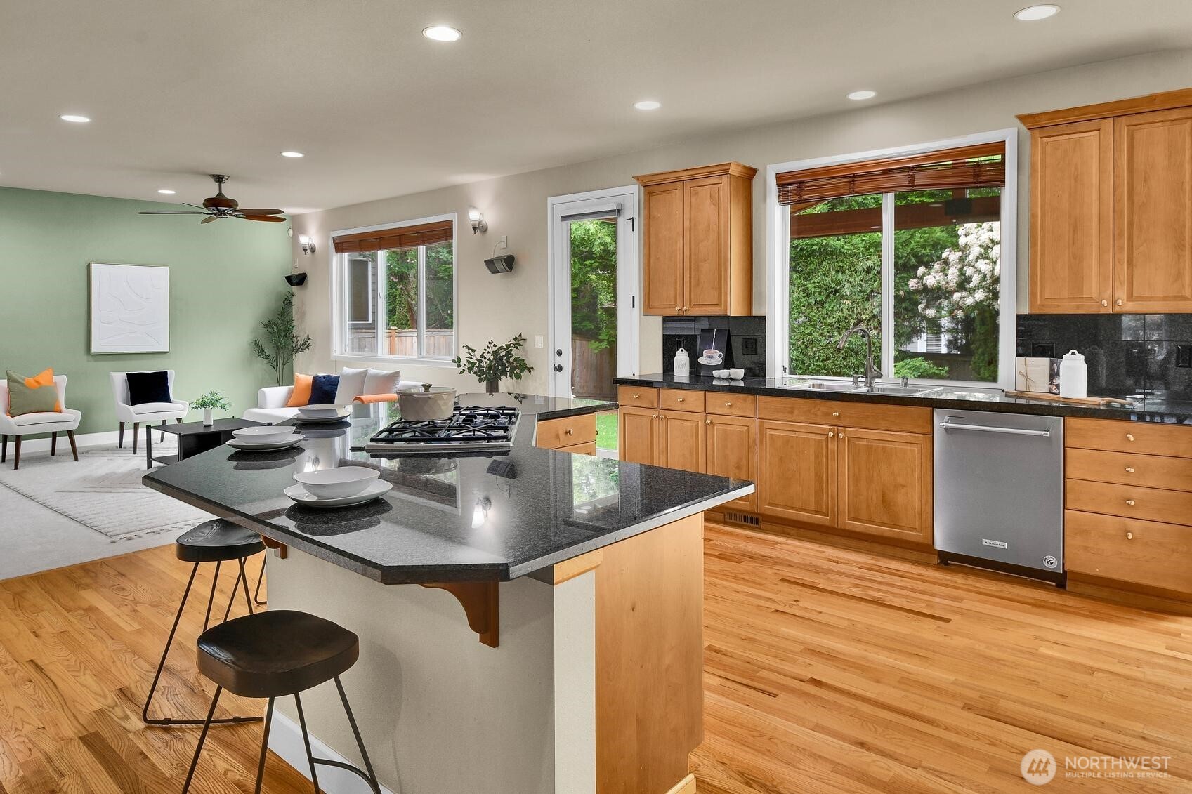 323 239th CT SE , Sammamish, WA 98074