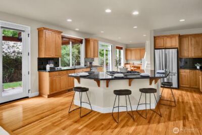 323 239th CT SE , Sammamish, WA 98074 - Photo 16
