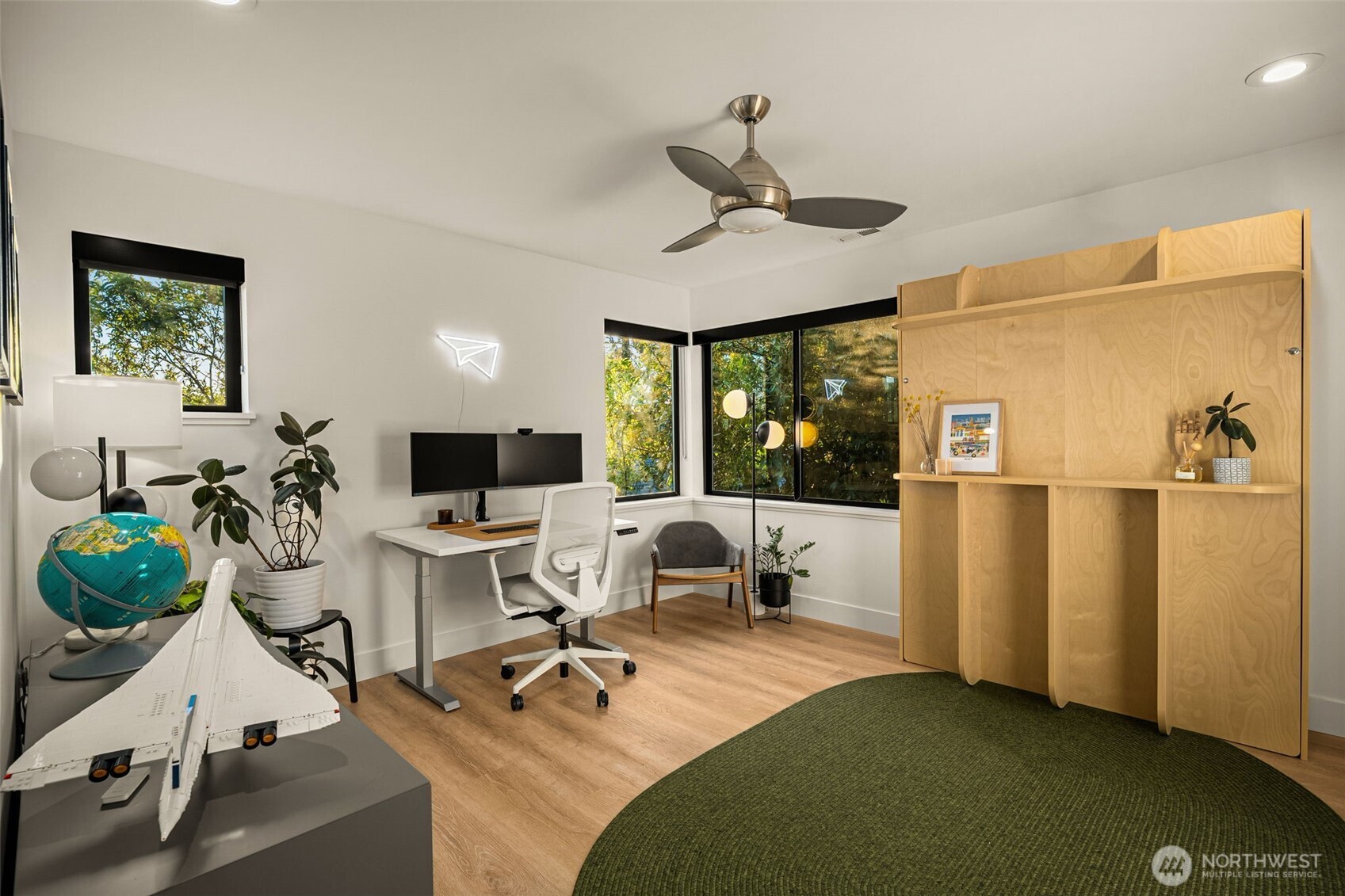 4321 S Holly Street , Seattle, WA 98118