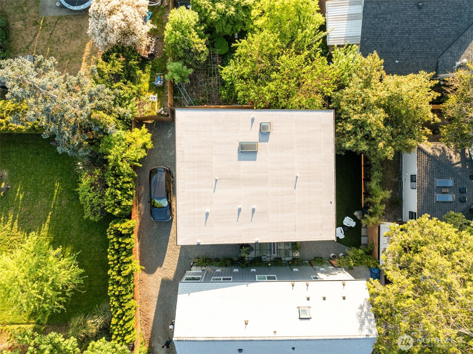 4321 S Holly Street , Seattle, WA 98118