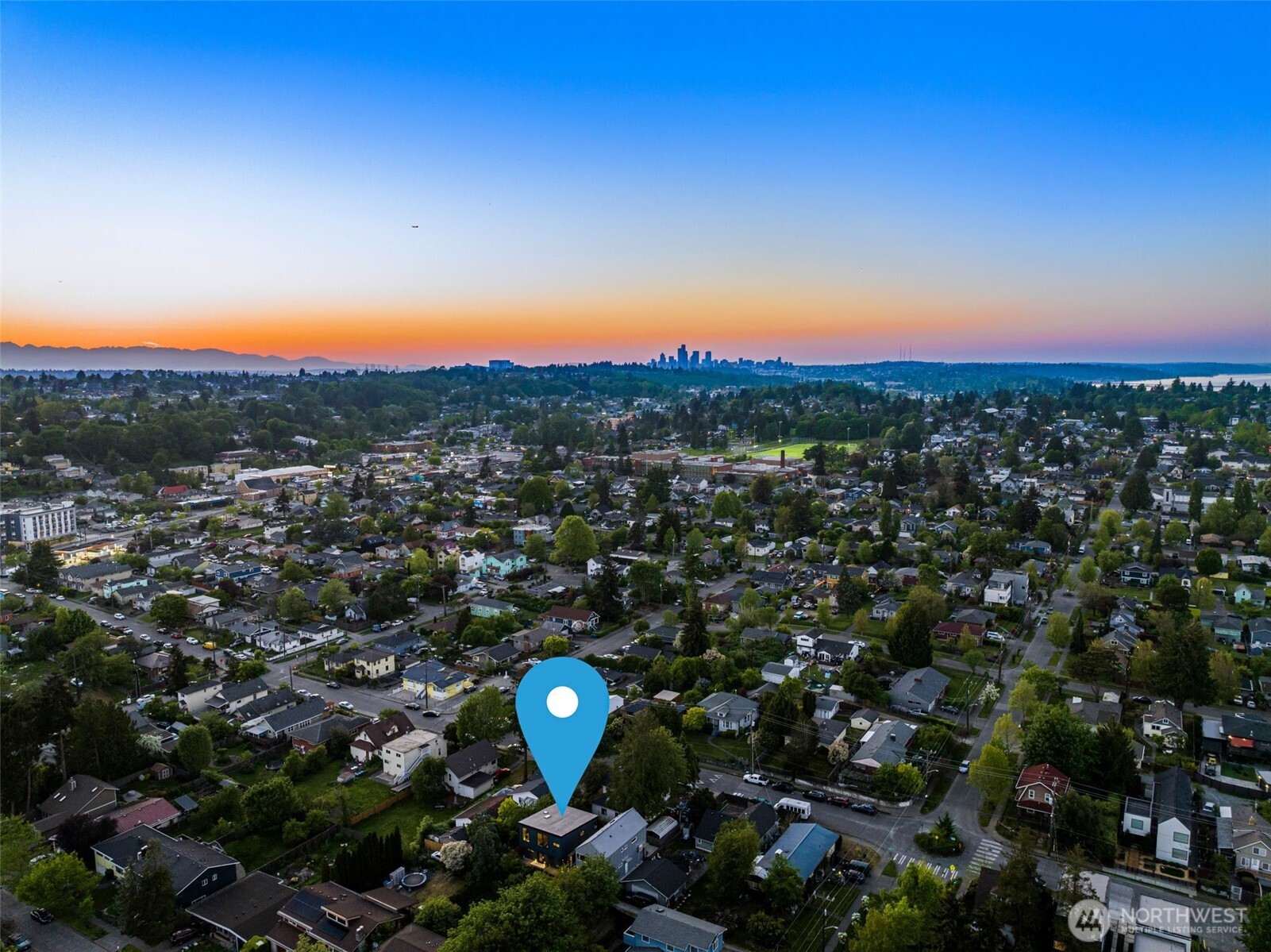 4321 S Holly Street , Seattle, WA 98118