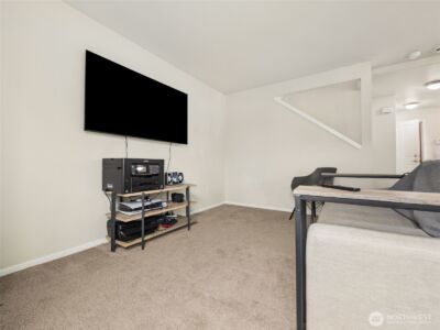 5879 Pennsylvania Street SE, Lacey, WA 98513 - Photo 9