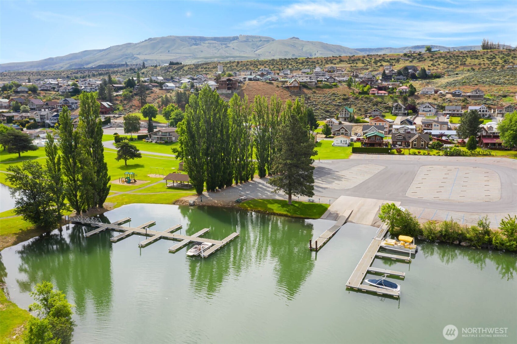 525 W Marine View Dr , Orondo, WA 98843
