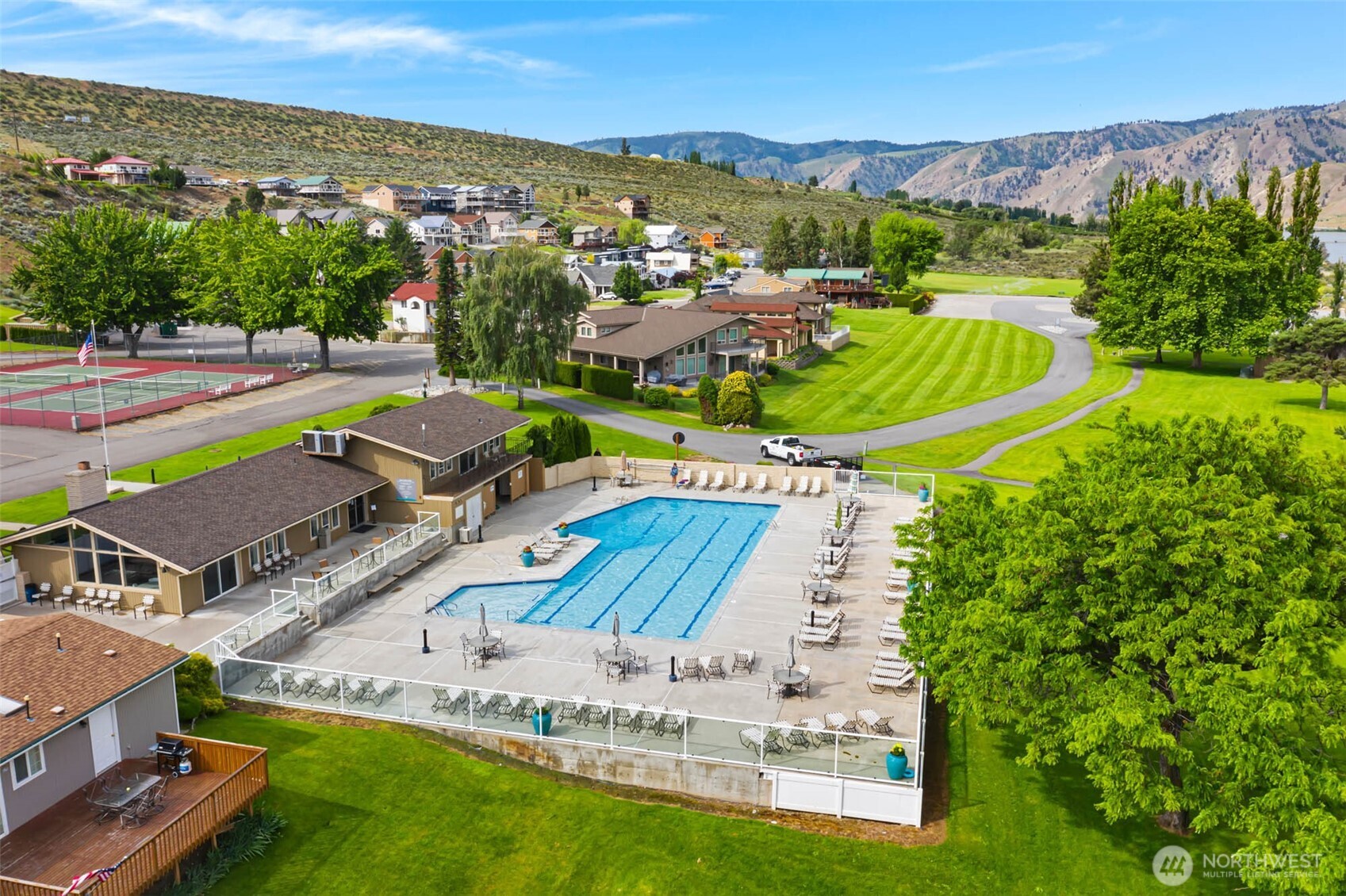 525 W Marine View Dr , Orondo, WA 98843