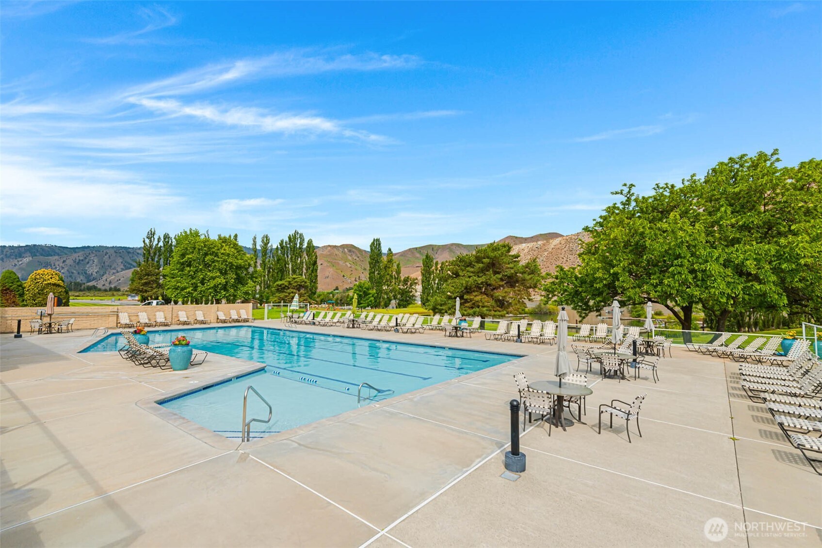 525 W Marine View Dr , Orondo, WA 98843