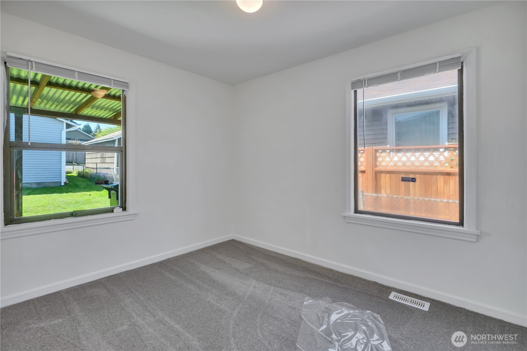 9013 11th Ave SW, Seattle, WA 98106