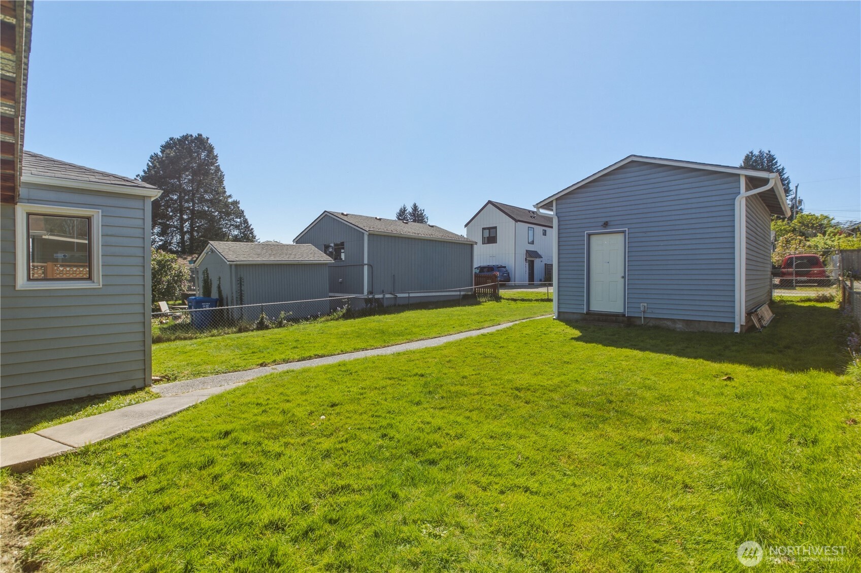 9013 11th Ave SW, Seattle, WA 98106