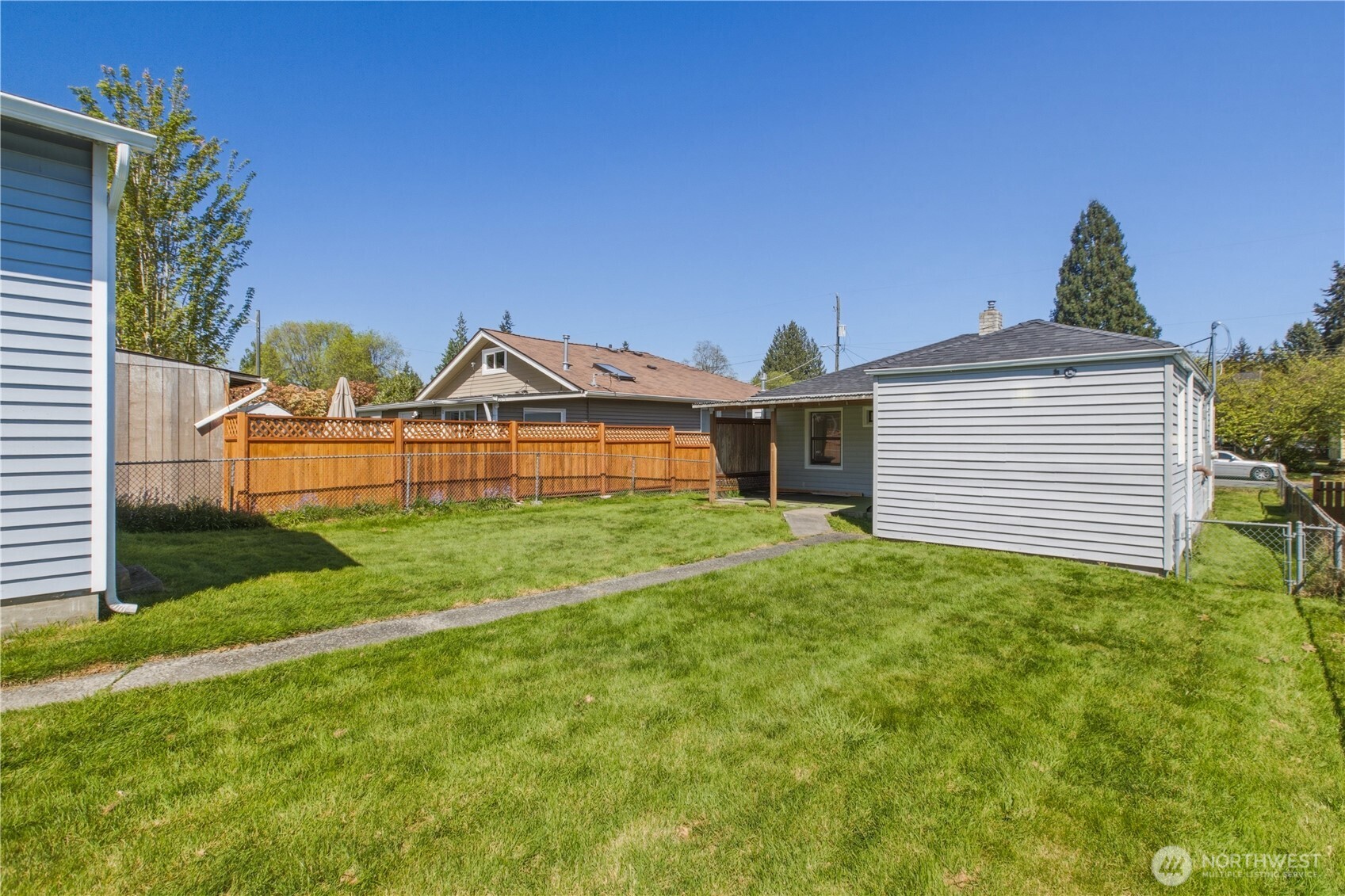 9013 11th Ave SW, Seattle, WA 98106