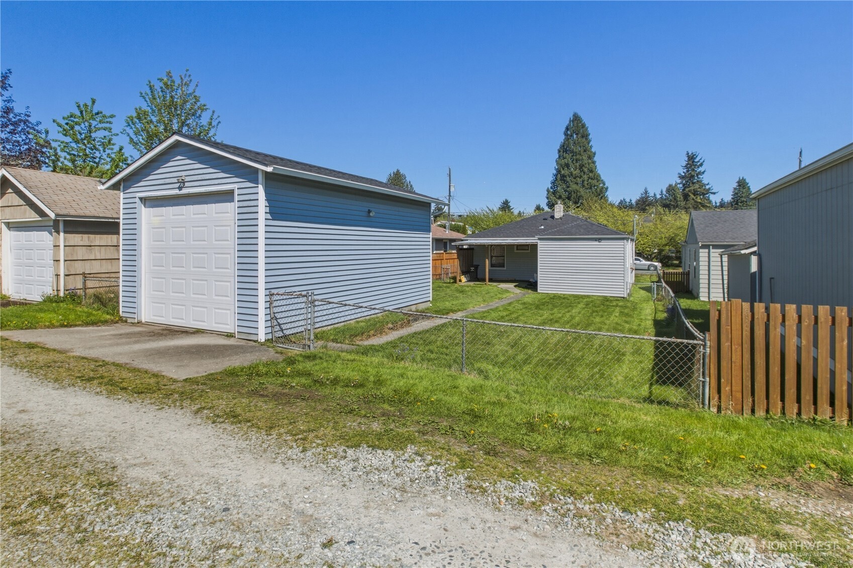 9013 11th Ave SW, Seattle, WA 98106