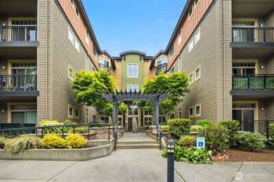 15700 116th Avenue NE #404, Bothell, WA 98011 - Photo 1