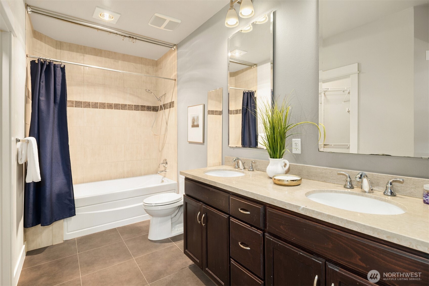 15700 116th Avenue NE #404, Bothell, WA 98011