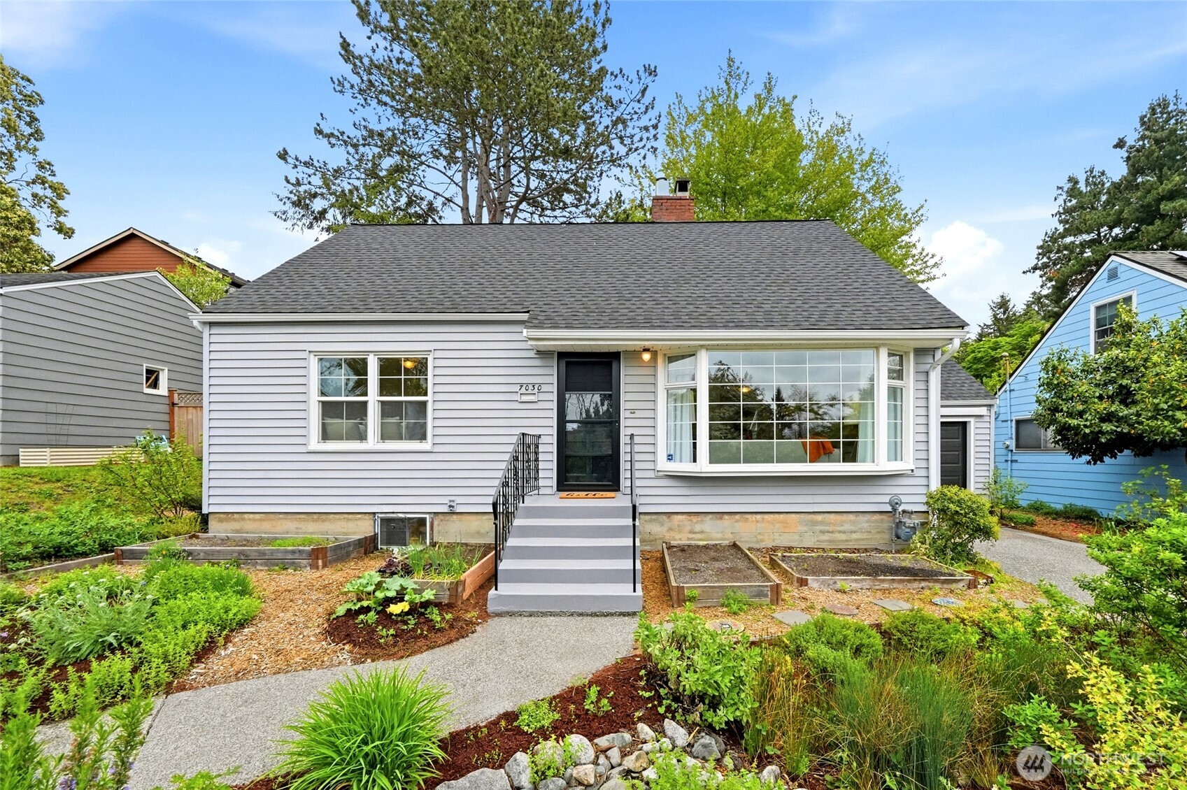 7030 27th Avenue NE, Seattle, WA 98115