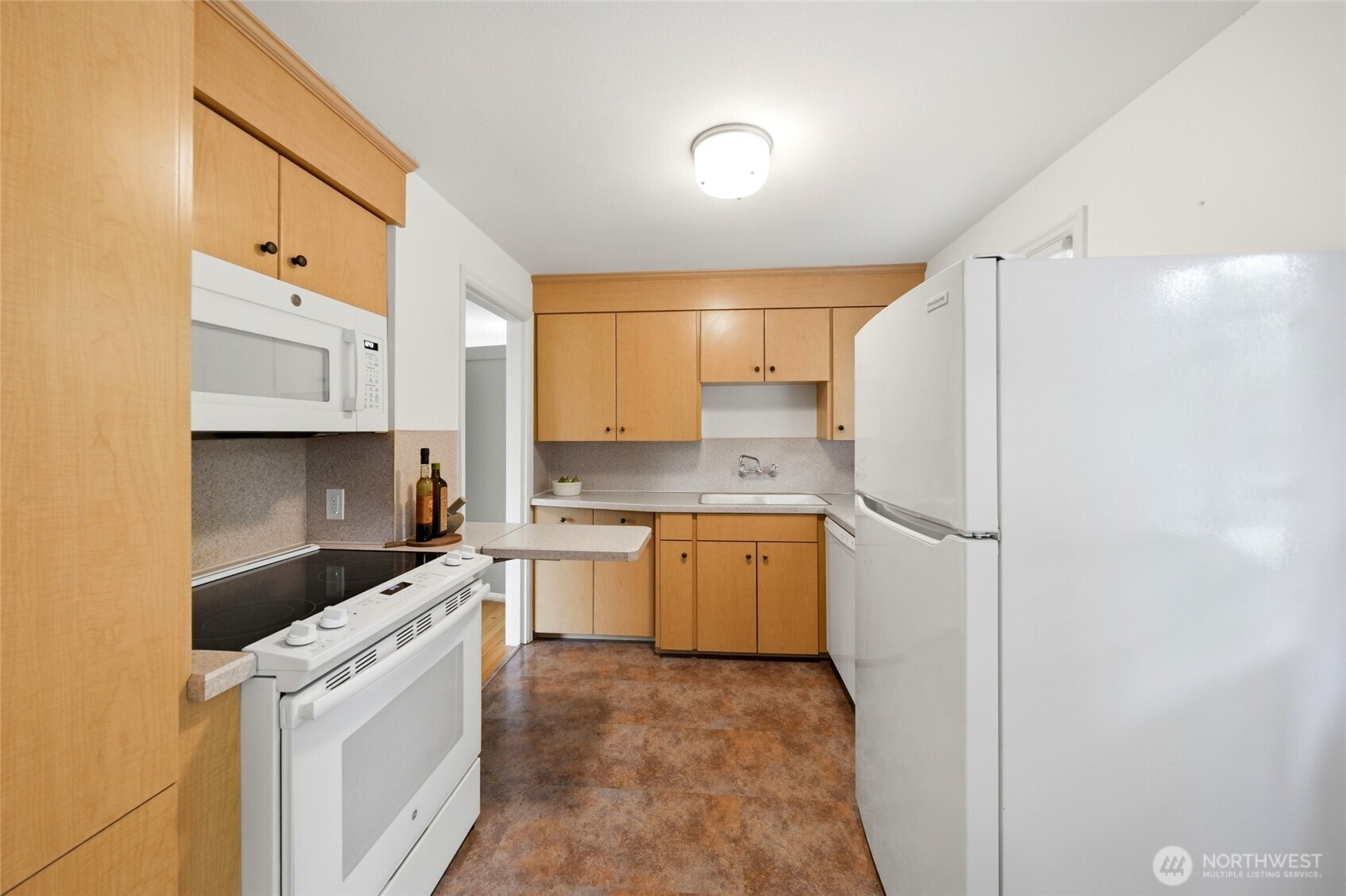 7030 27th Avenue NE, Seattle, WA 98115