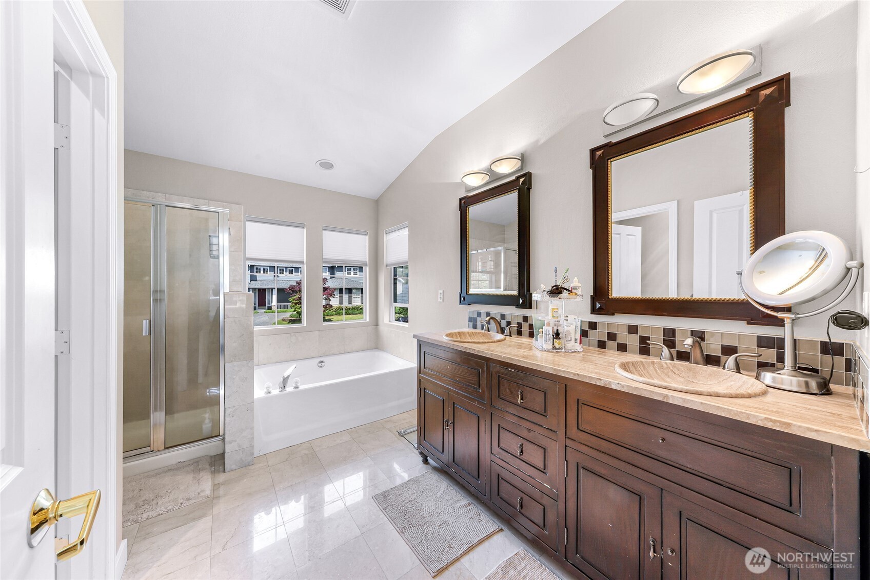 23977 SE 10th Street , Sammamish, WA 98075-8134