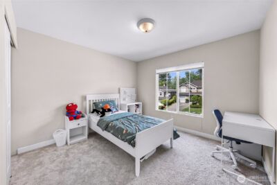 23977 SE 10th Street , Sammamish, WA 98075-8134 - Photo 17
