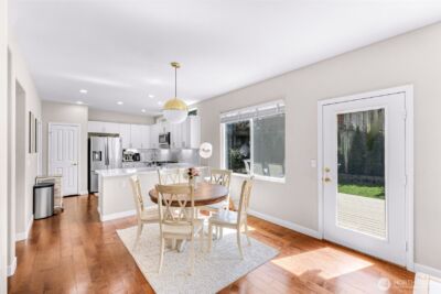 23977 SE 10th Street , Sammamish, WA 98075-8134 - Photo 5