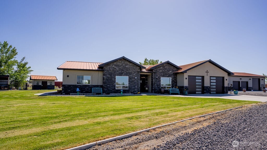 3962 Road F NE, Moses Lake, WA 98837
