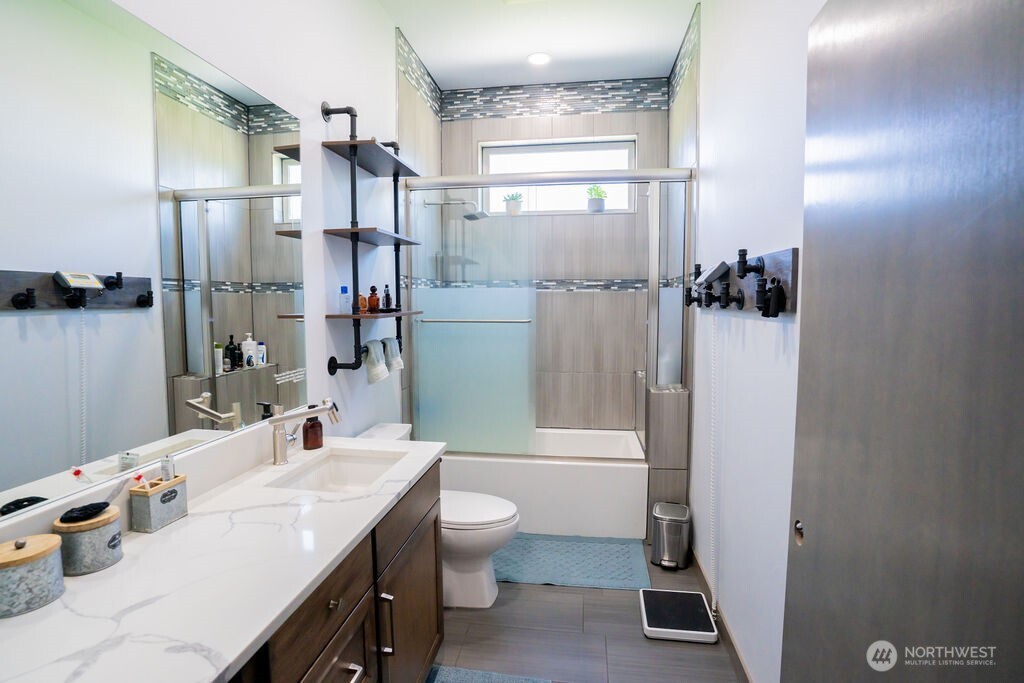 3962 Road F NE, Moses Lake, WA 98837