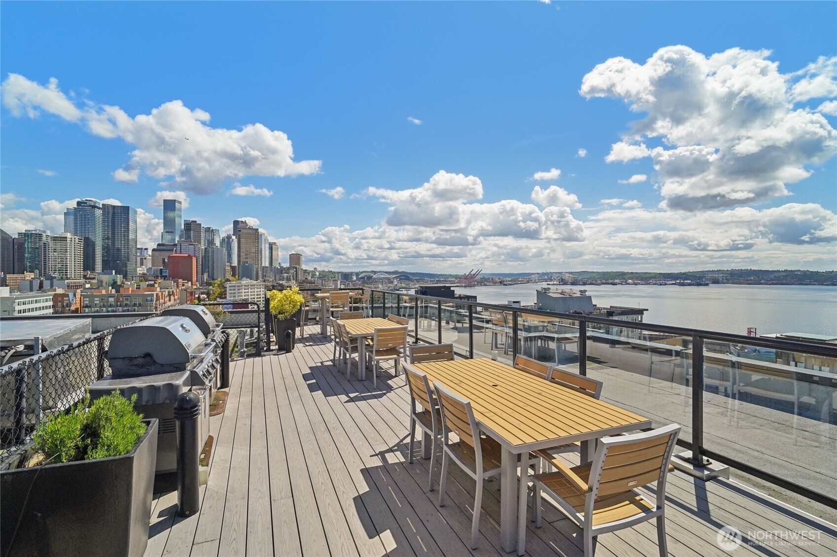 2721 1st Avenue #906, Seattle, WA 98121