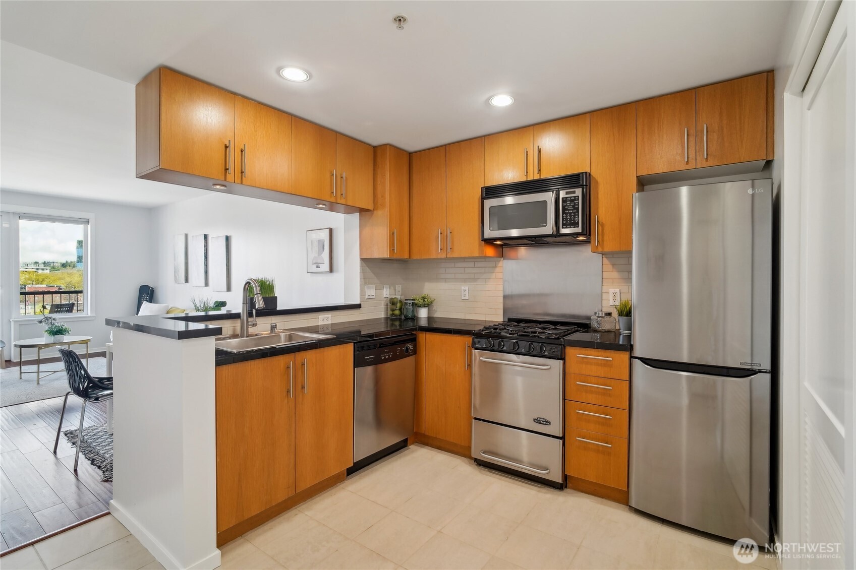 2721 1st Avenue #906, Seattle, WA 98121