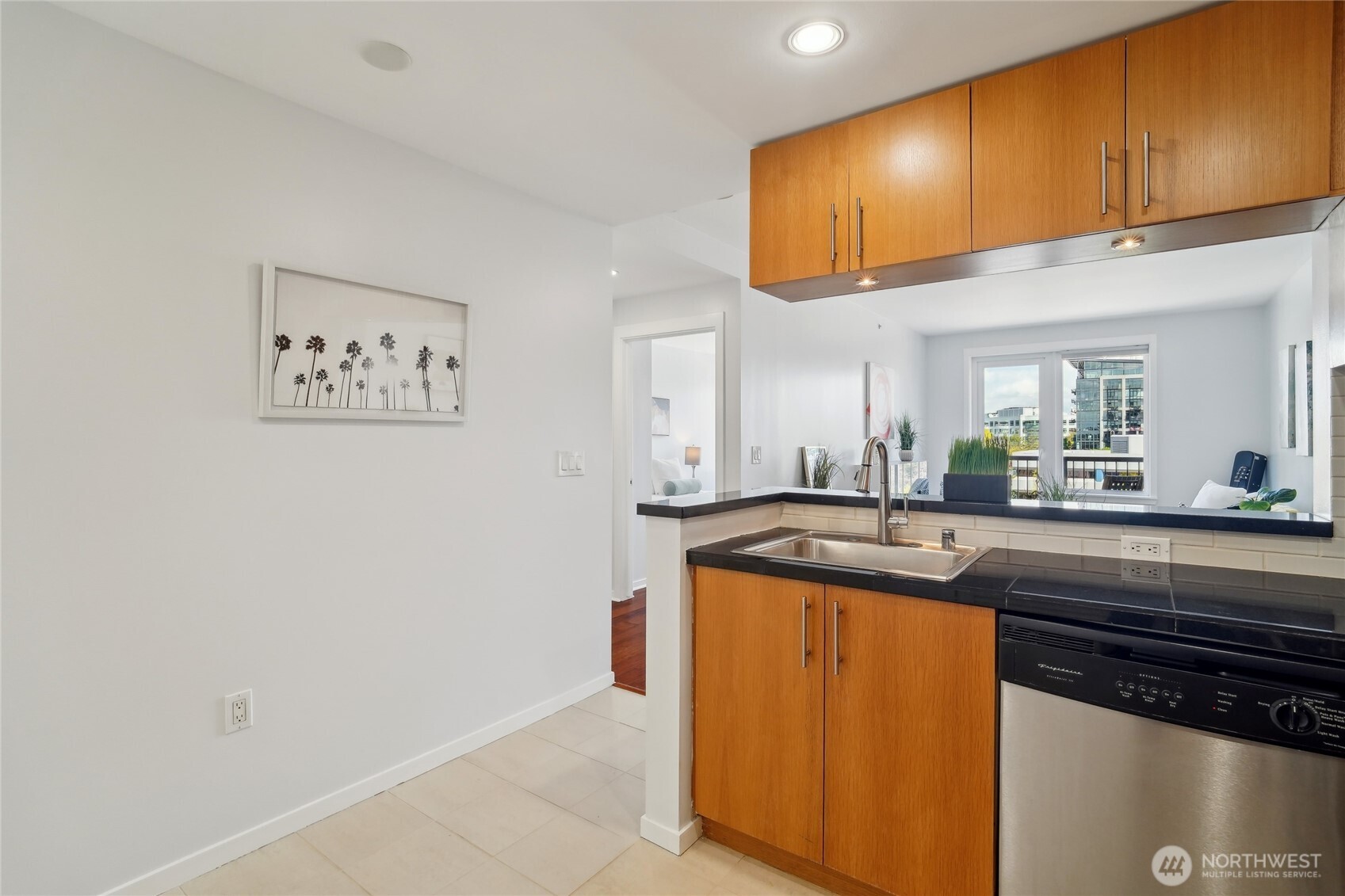 2721 1st Avenue #906, Seattle, WA 98121