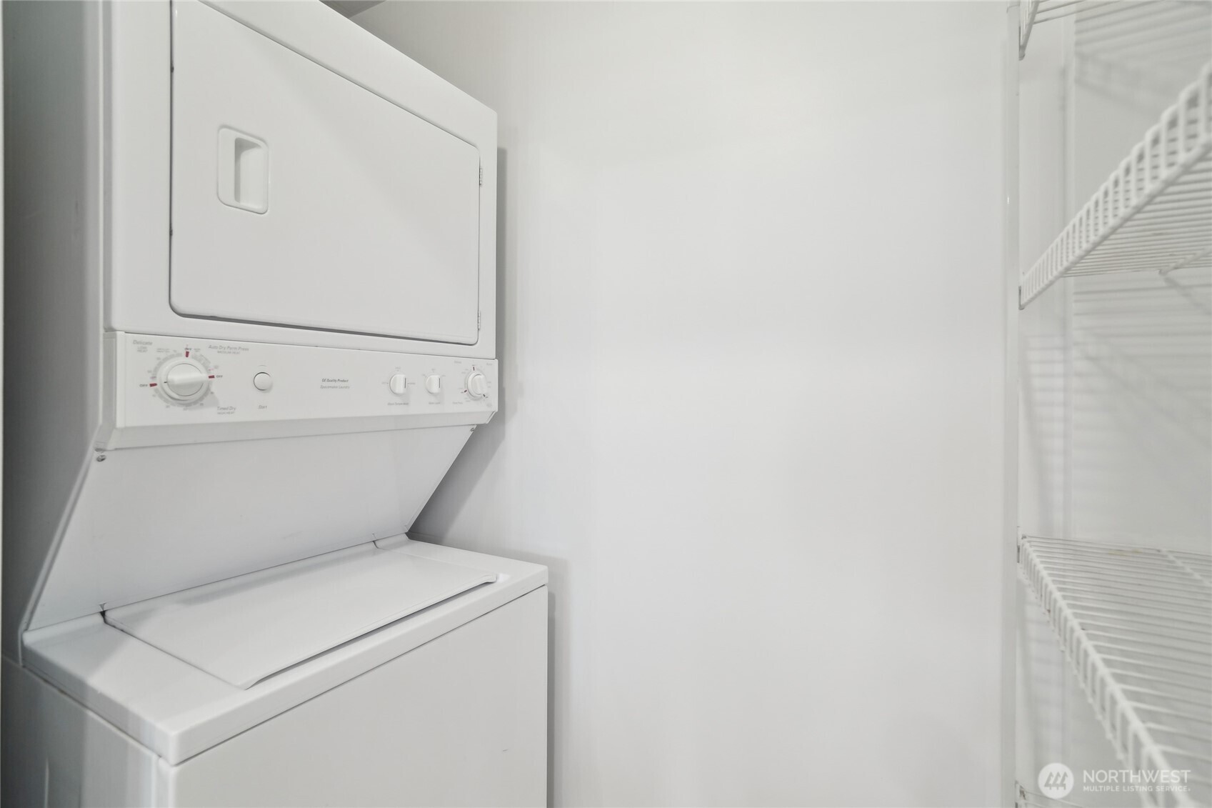 2721 1st Avenue #906, Seattle, WA 98121