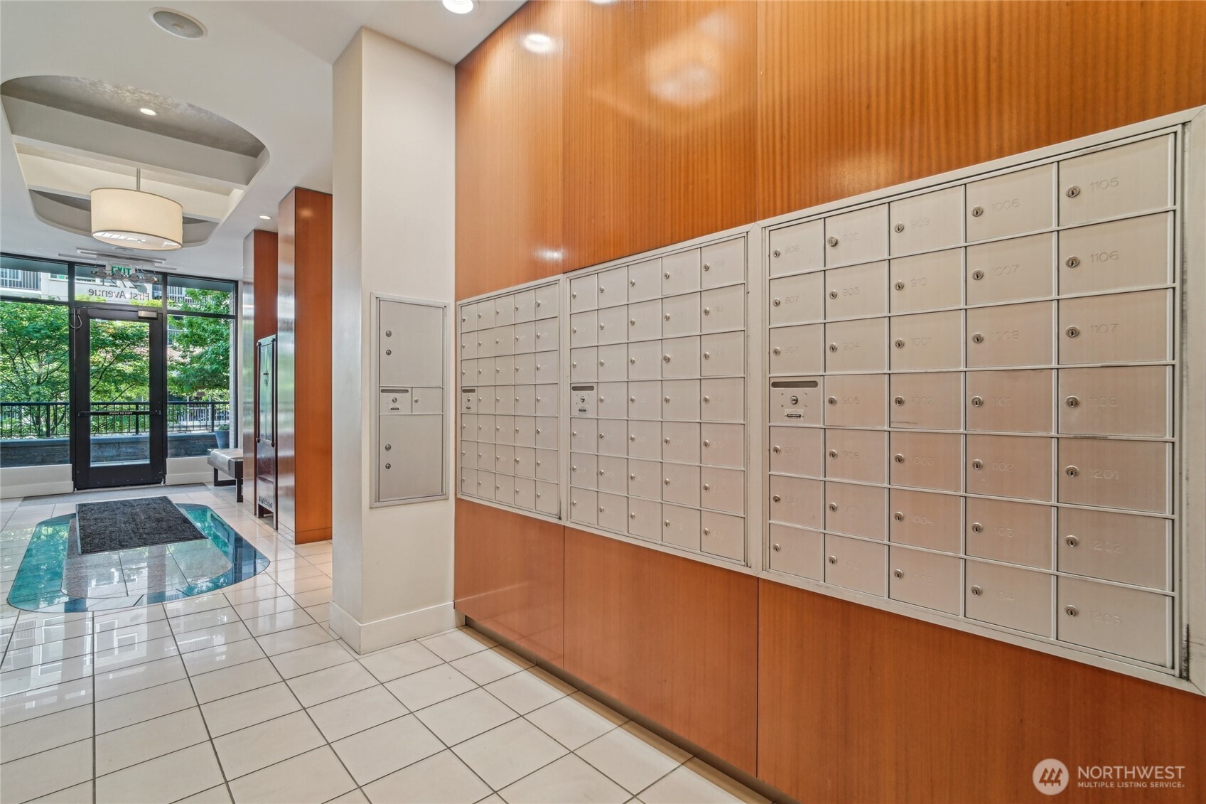 2721 1st Avenue #906, Seattle, WA 98121