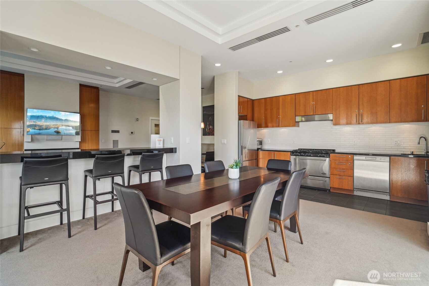 2721 1st Avenue #906, Seattle, WA 98121