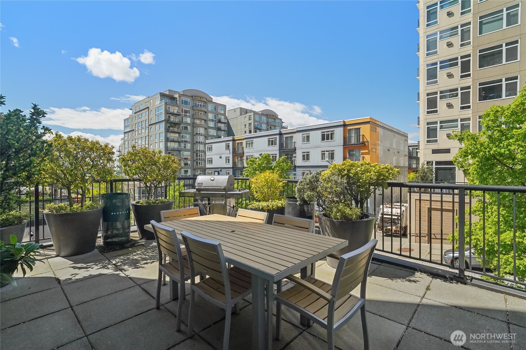 2721 1st Avenue #906, Seattle, WA 98121