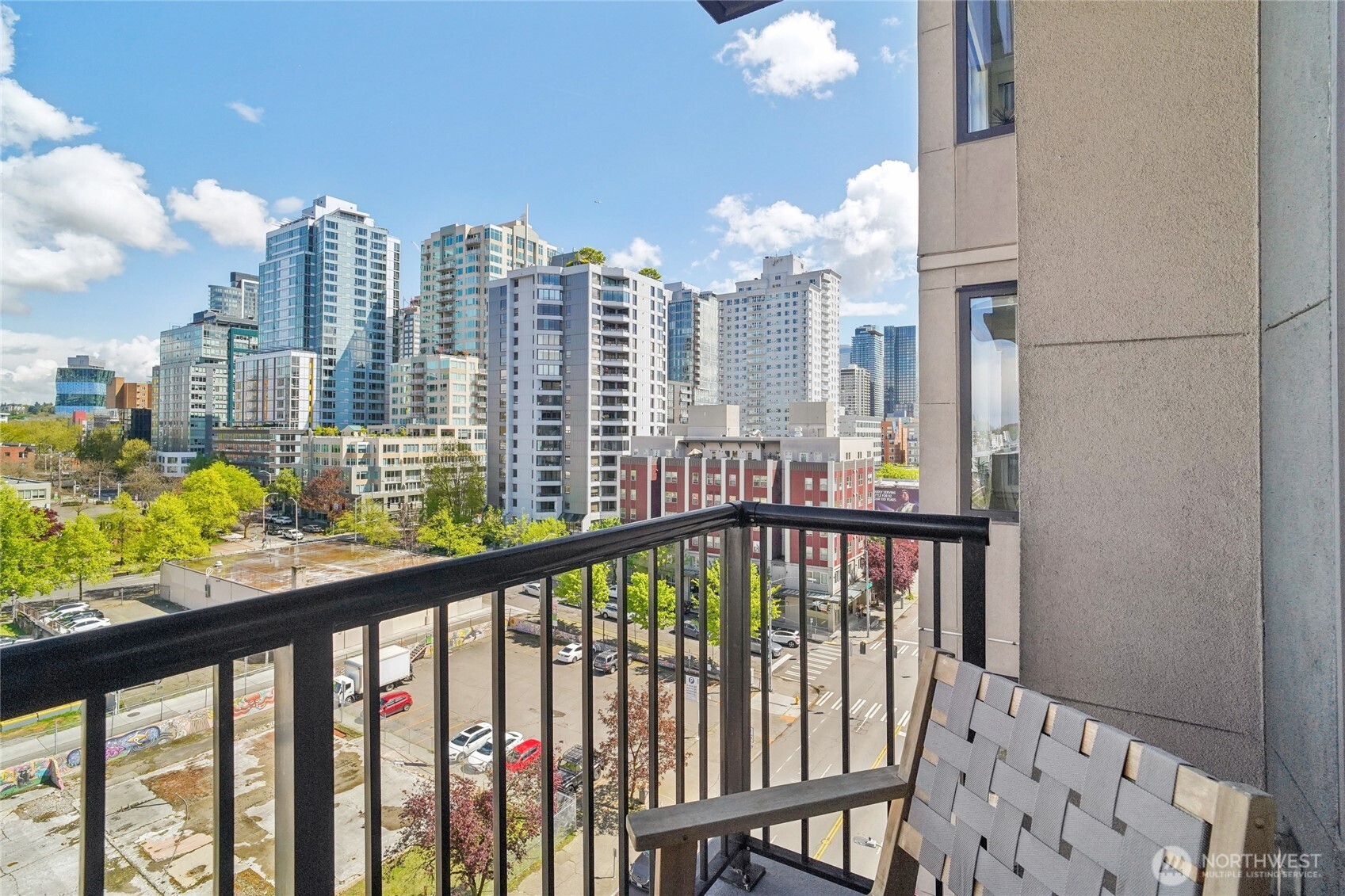2721 1st Avenue #906, Seattle, WA 98121
