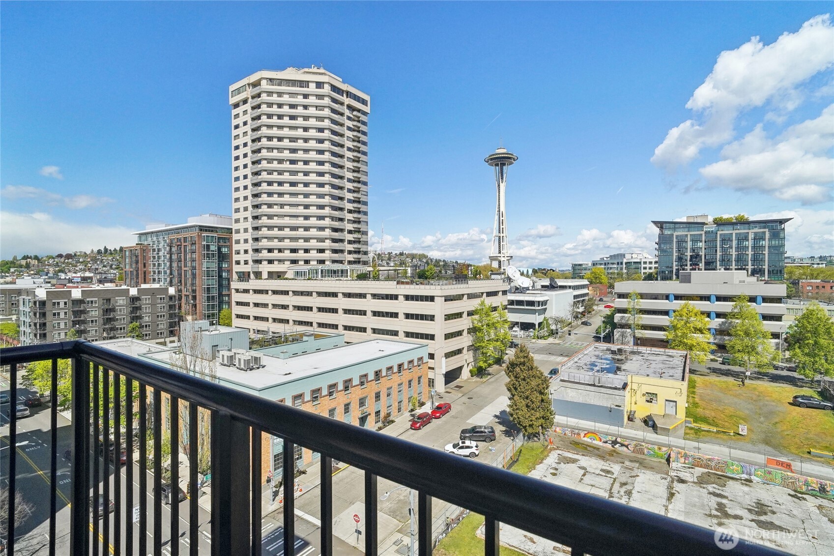 2721 1st Avenue #906, Seattle, WA 98121