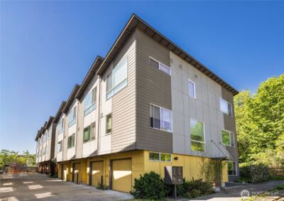 2705 S Charlestown Street , Seattle, WA 98108