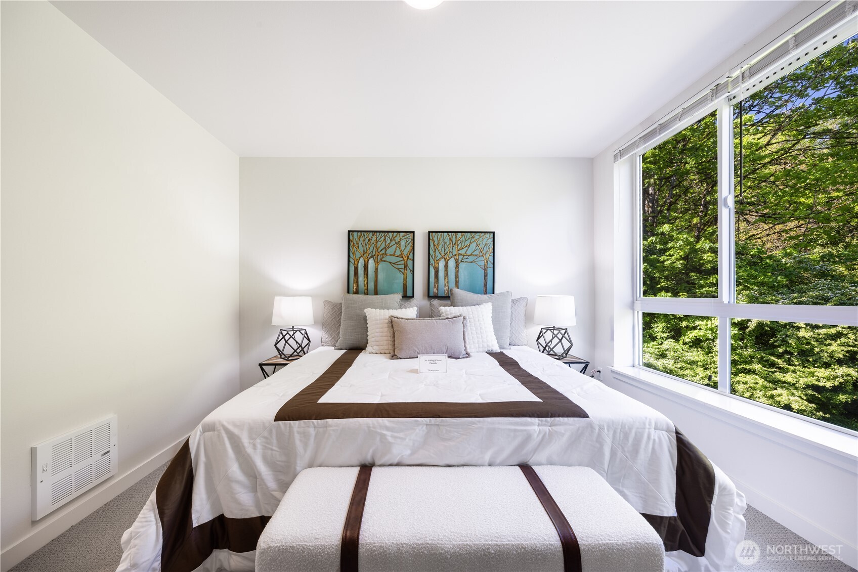 2705 S Charlestown Street , Seattle, WA 98108
