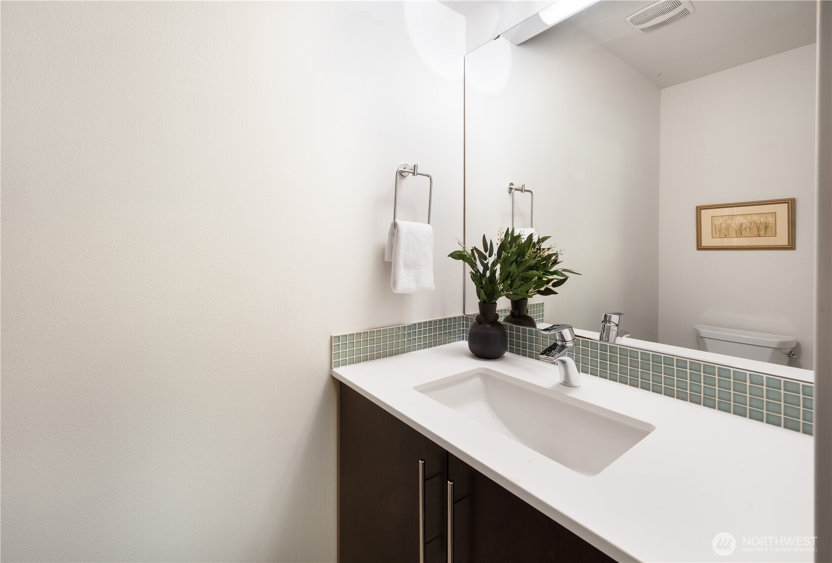 2705 S Charlestown Street , Seattle, WA 98108
