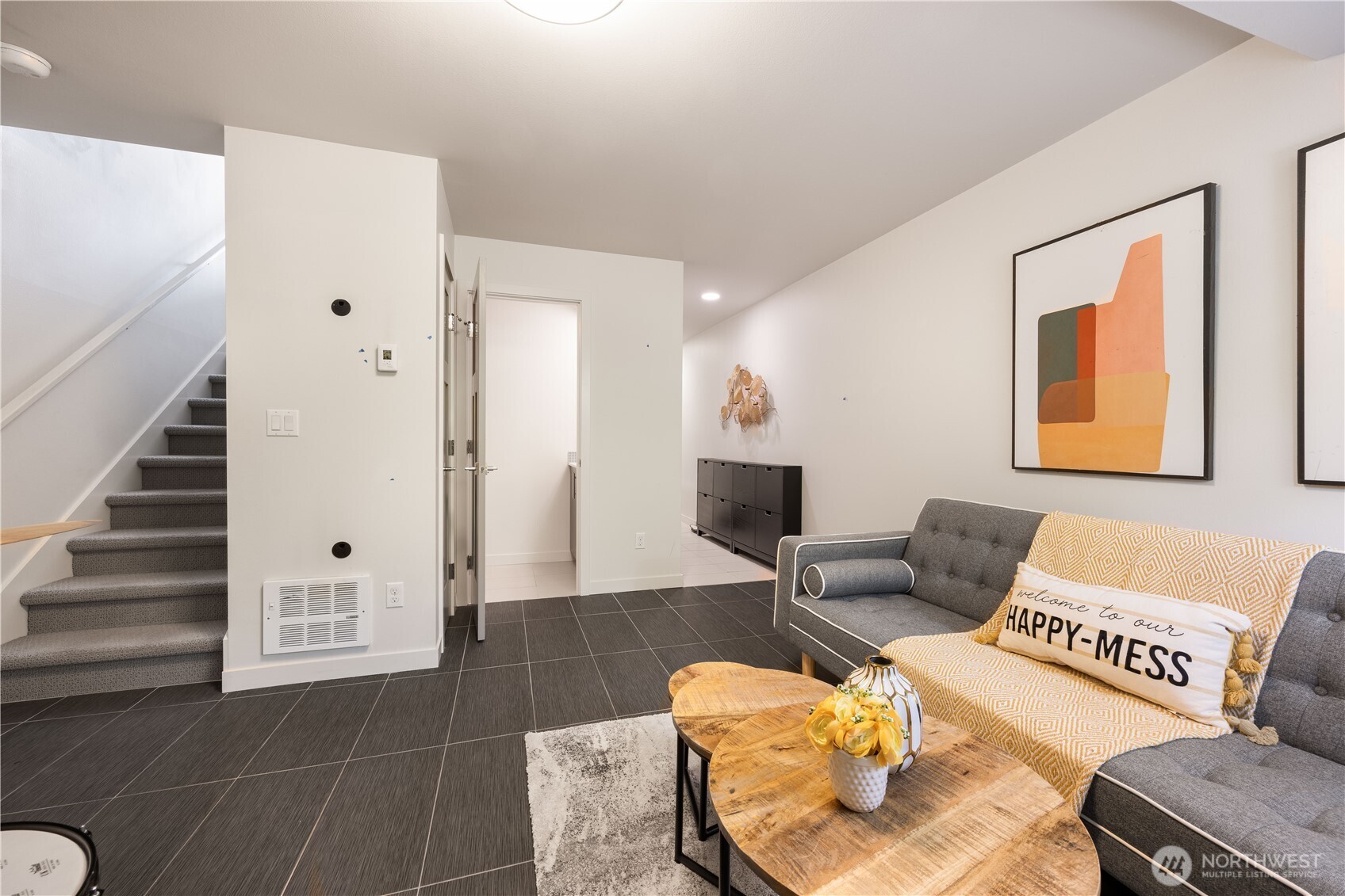2705 S Charlestown Street , Seattle, WA 98108