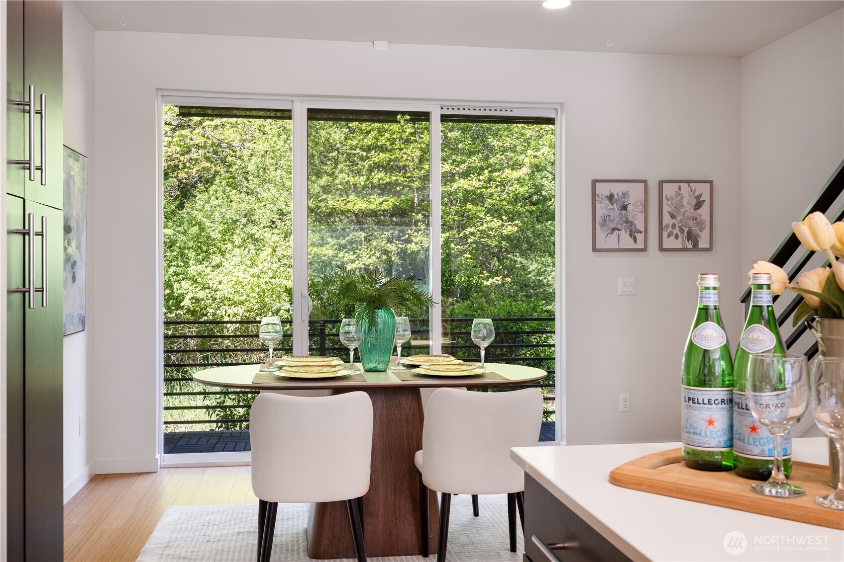 2705 S Charlestown Street , Seattle, WA 98108