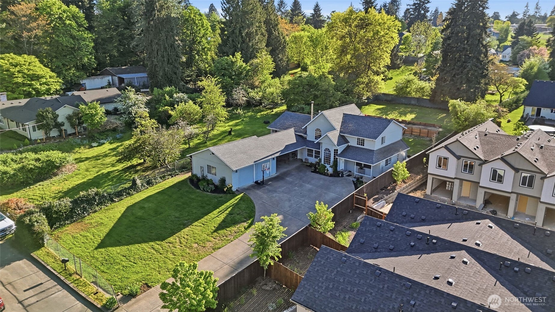 4714 NW Division Avenue , Vancouver, WA 98663