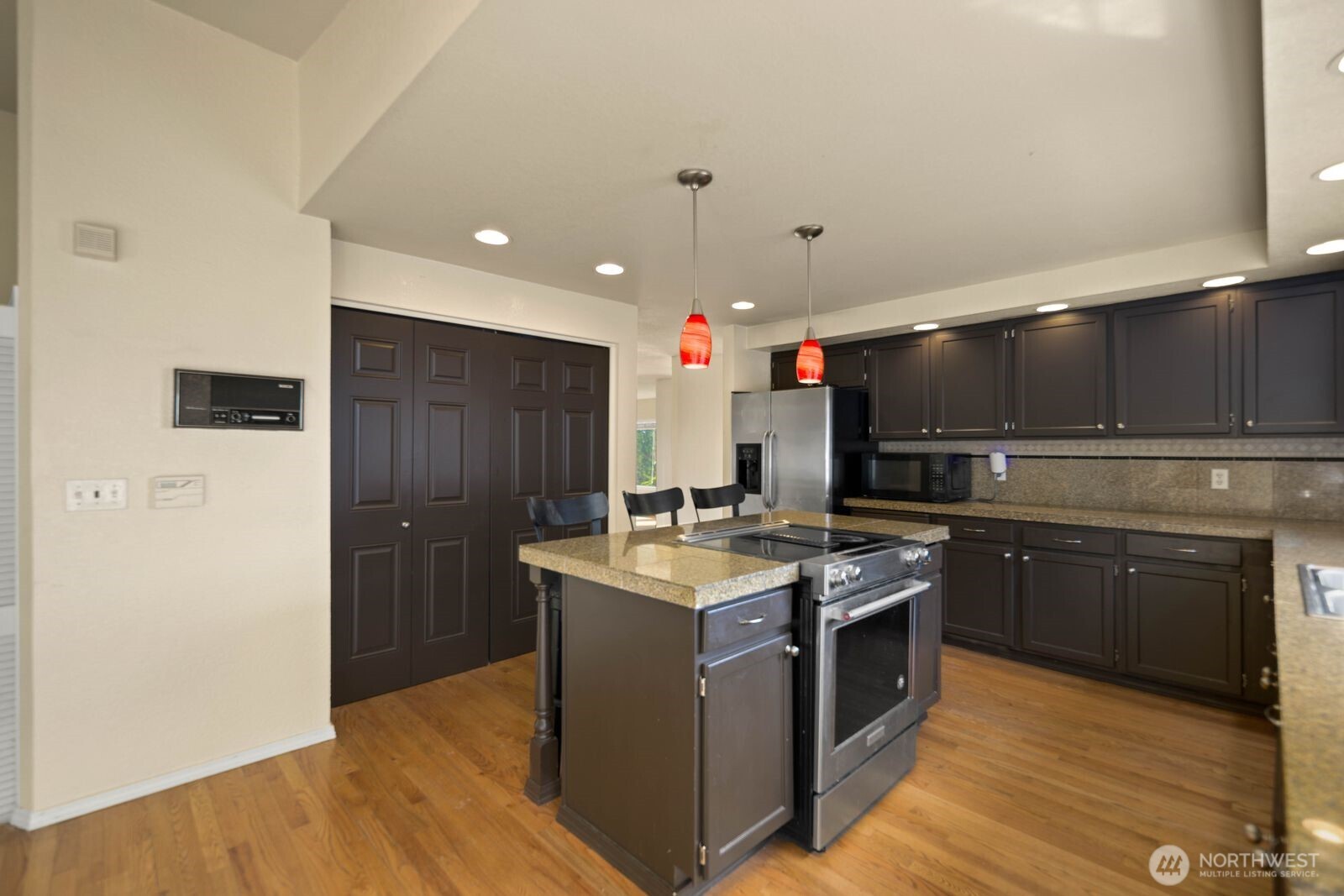 4101 Browns Point Boulevard NE, Tacoma, WA 98422