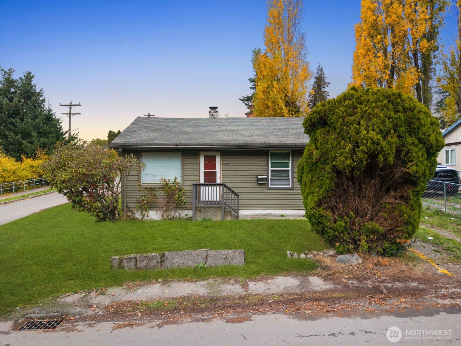 702 S Director Street , Seattle, WA 98108